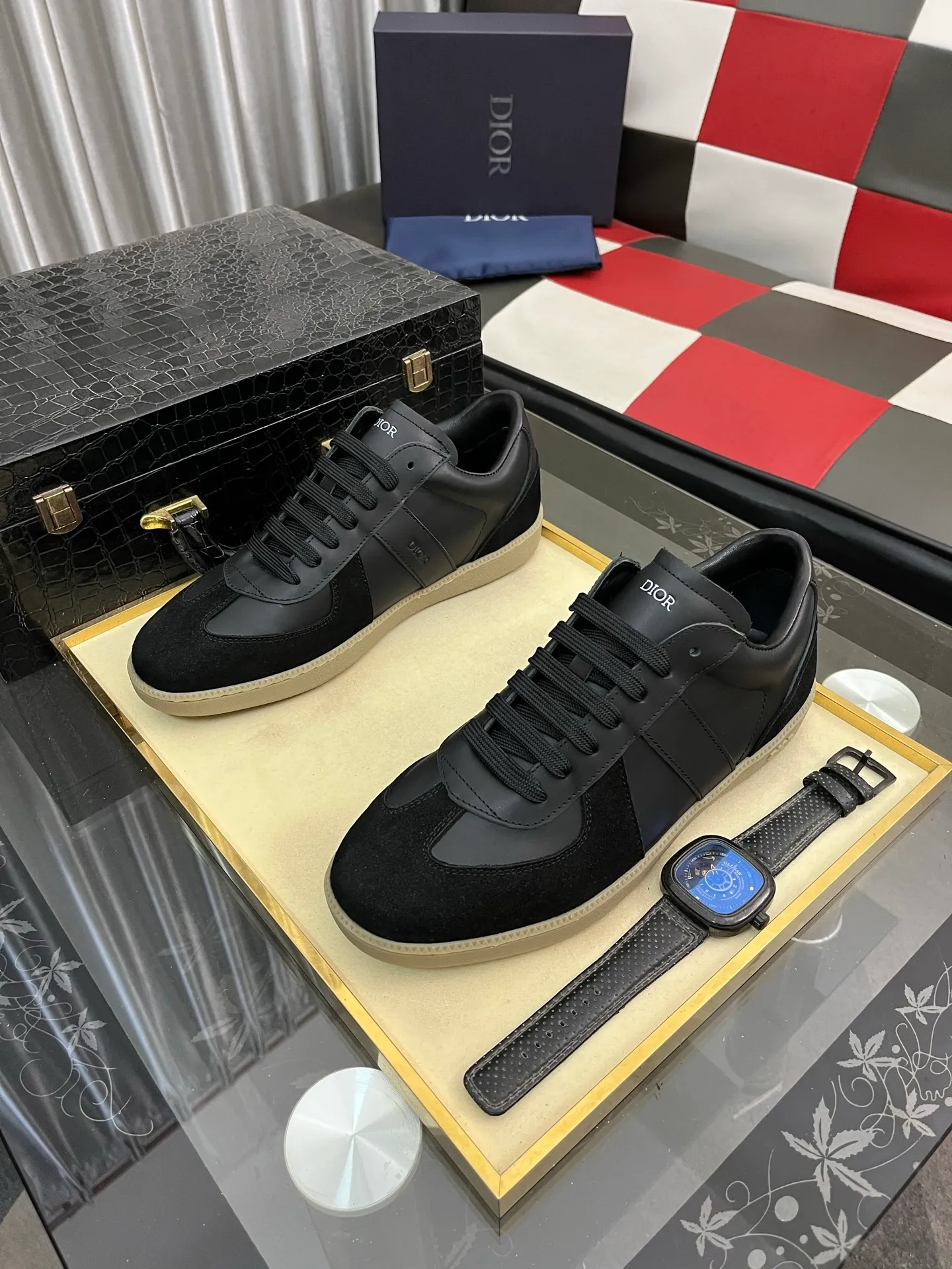 Men's shoes💰380⌚️⌚️[Dior] Dior's new men's genuine leather casual shoes, the highest version on the market, any comparison is welcome🆚! The original leather has excellent texture and is super high-end! Fetal sheep net lining imported from Italy, removable pad! Luxurious materials and fine workmanship, highly recommended! Code number: 38-44